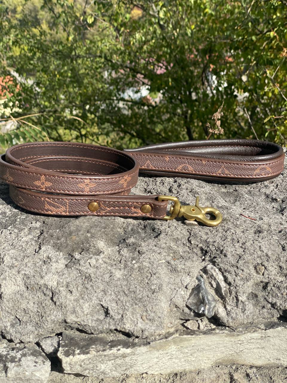 LV Leather Leash – Castellar collars