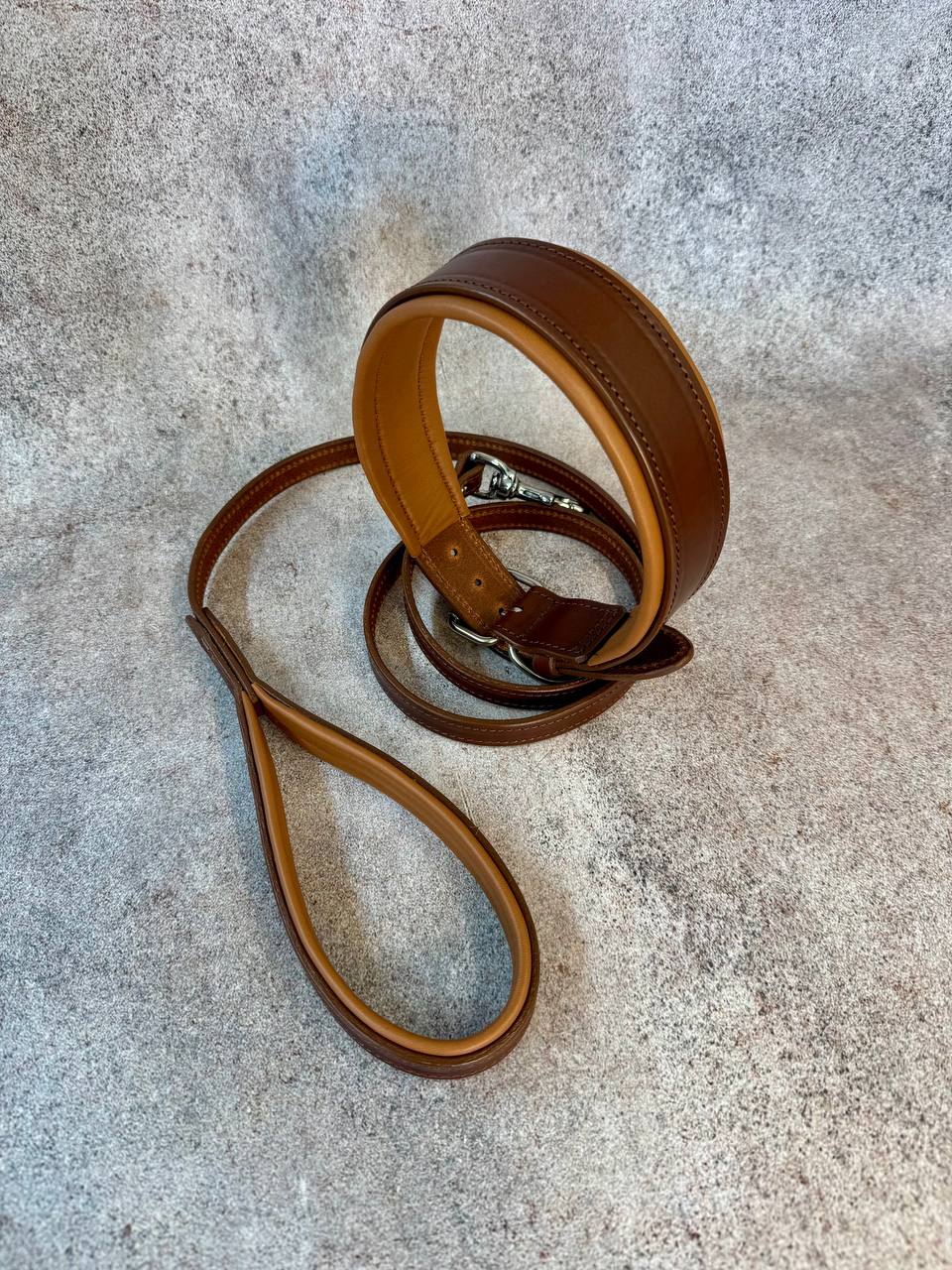 Personalized Leather Dog Collar & Leash Set – Brown & Caramel Edition