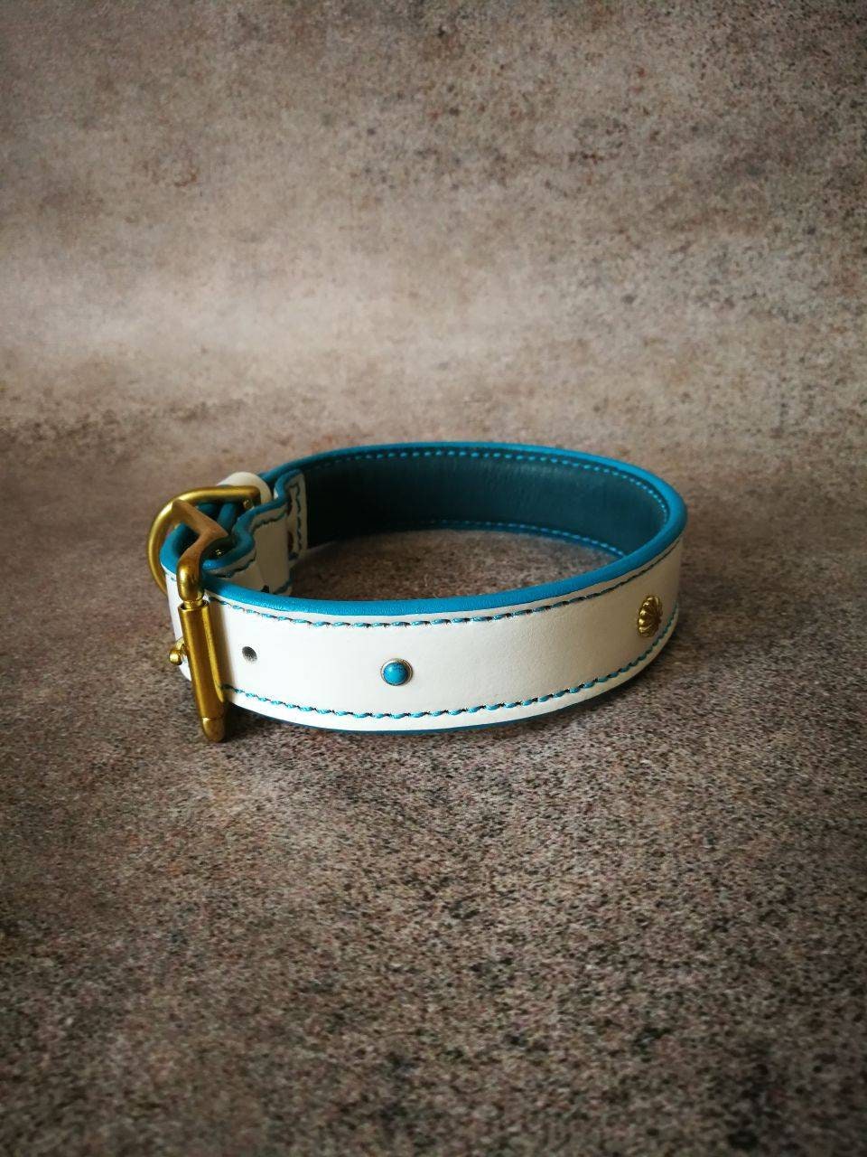 White Leather 1 in Wide Dog Collar, White and Turquoise Dog Collar with turquoise and golden rivets, dainty quality leather dog collar brass