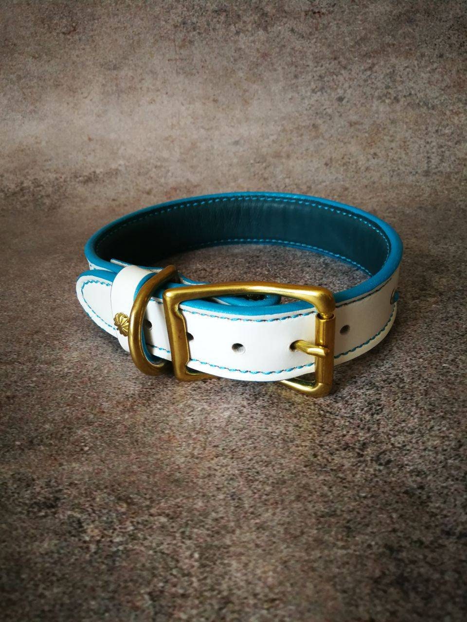 White Leather 1 in Wide Dog Collar, White and Turquoise Dog Collar with turquoise and golden rivets, dainty quality leather dog collar brass