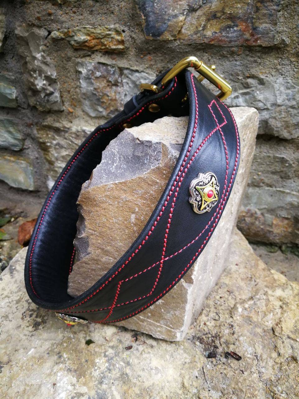 Western Style Dog Collar Leather Dog Collar Western Collar with Concho Dog Collar Custom Western Leather Dog Collar Handmade Dog Collar